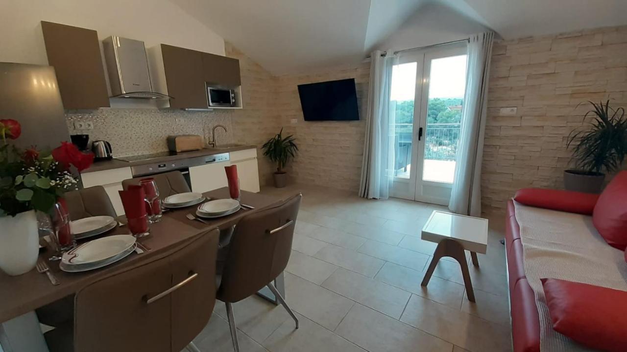 Holiday Hvar Vrbanj Bagian luar foto