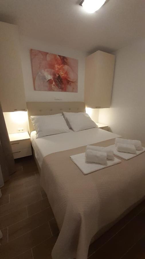 Holiday Hvar Vrbanj Bagian luar foto