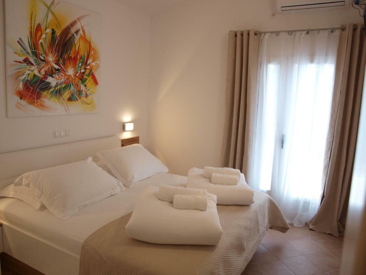 Holiday Hvar Vrbanj Bagian luar foto